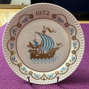 Spode 1972 3rd Christmas Plate Series “Three Ships-A-Sailing”, 8”